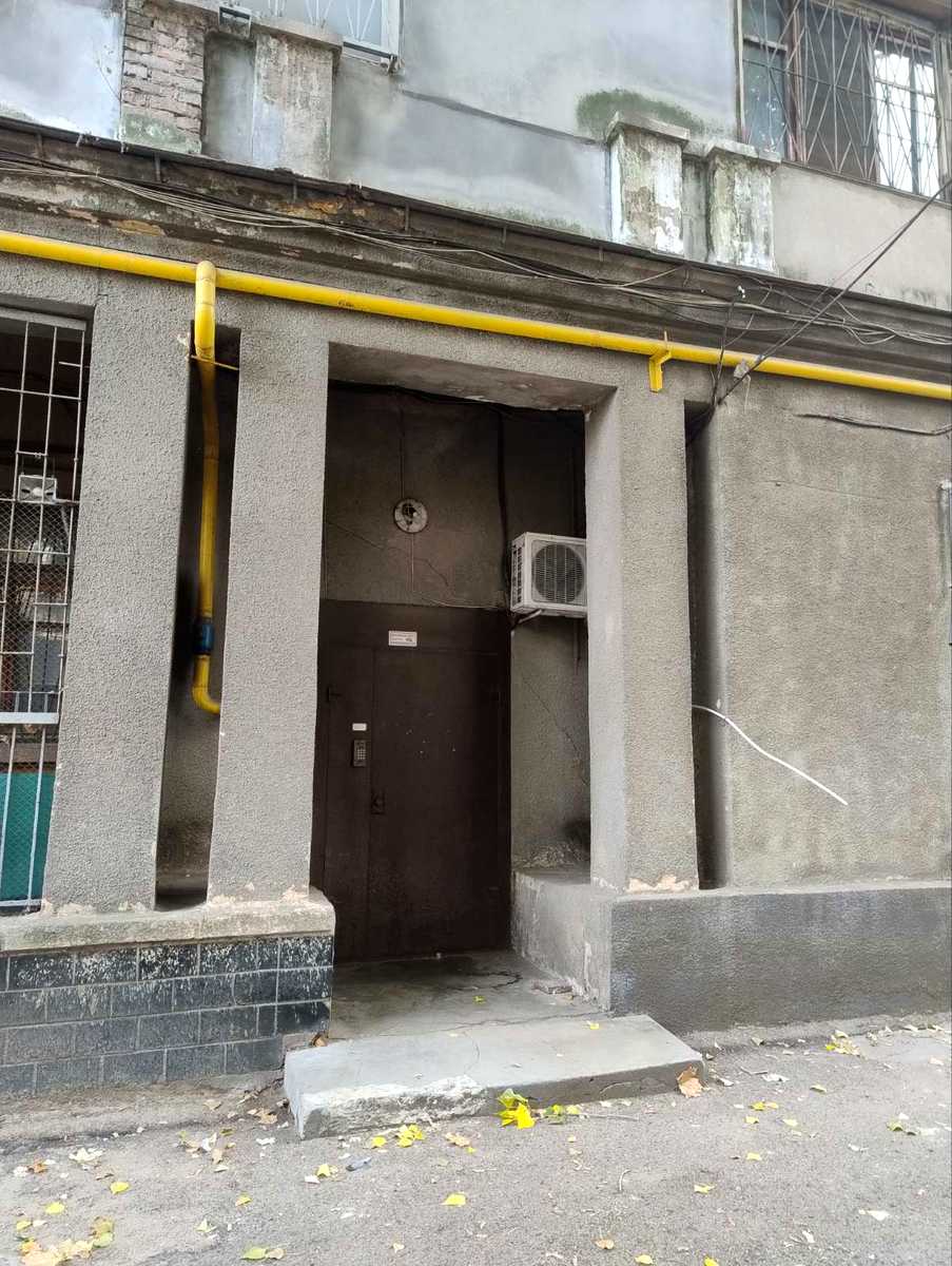1878477655147359