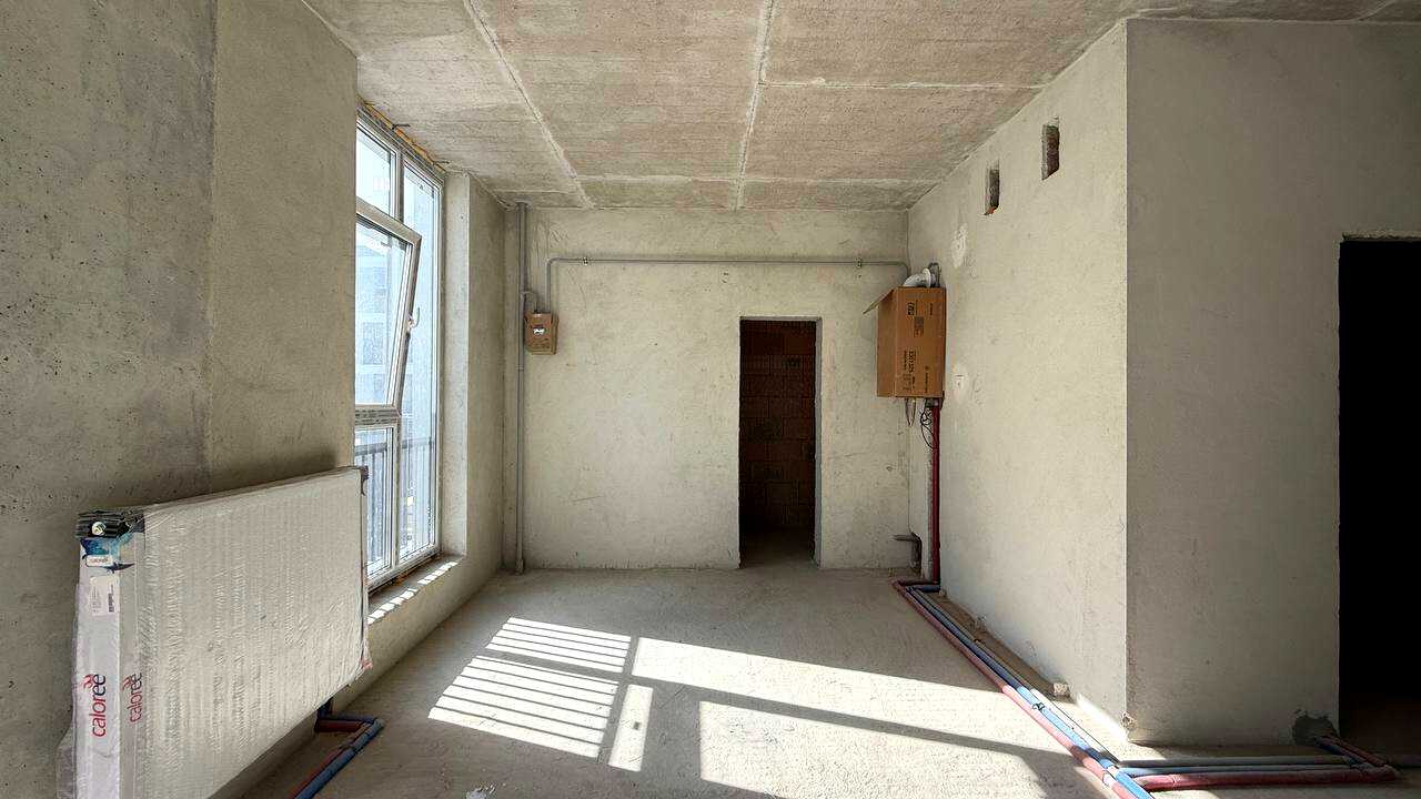 1878478115492457