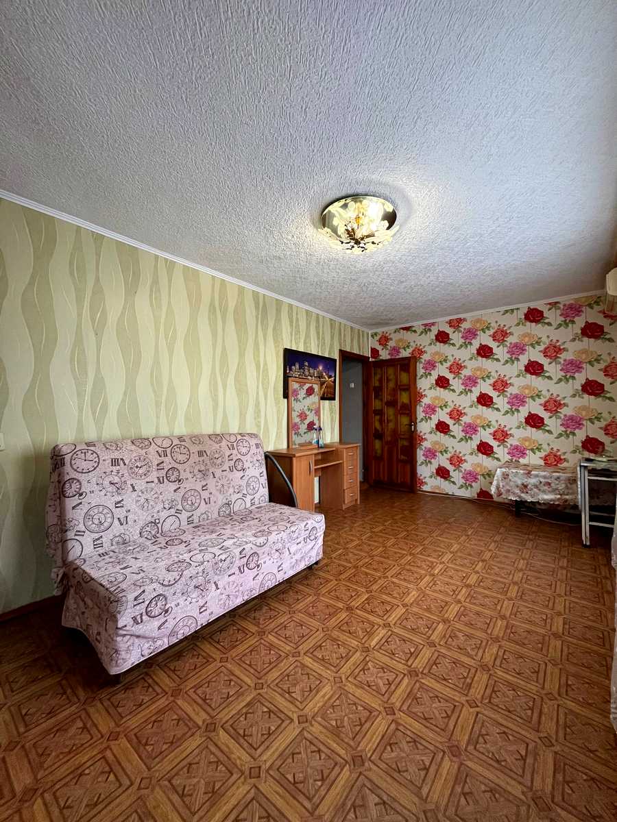 1878479196825742