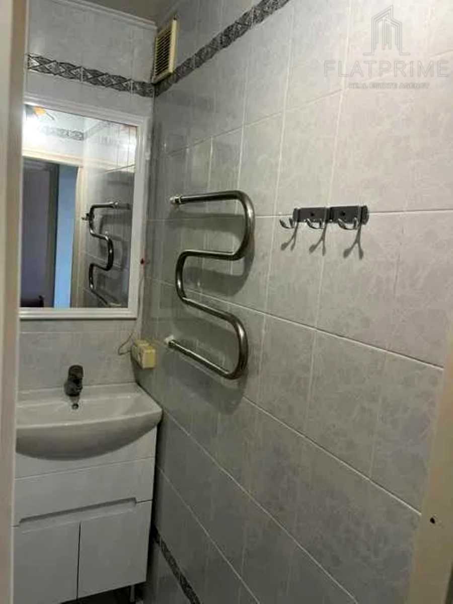 1878479832275321