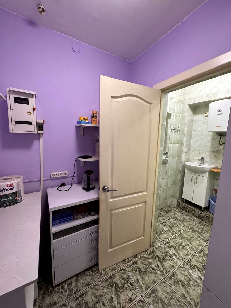 1878483058037299