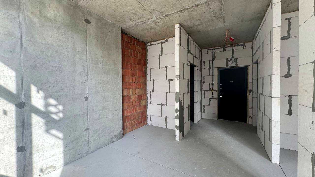 1878483211212926
