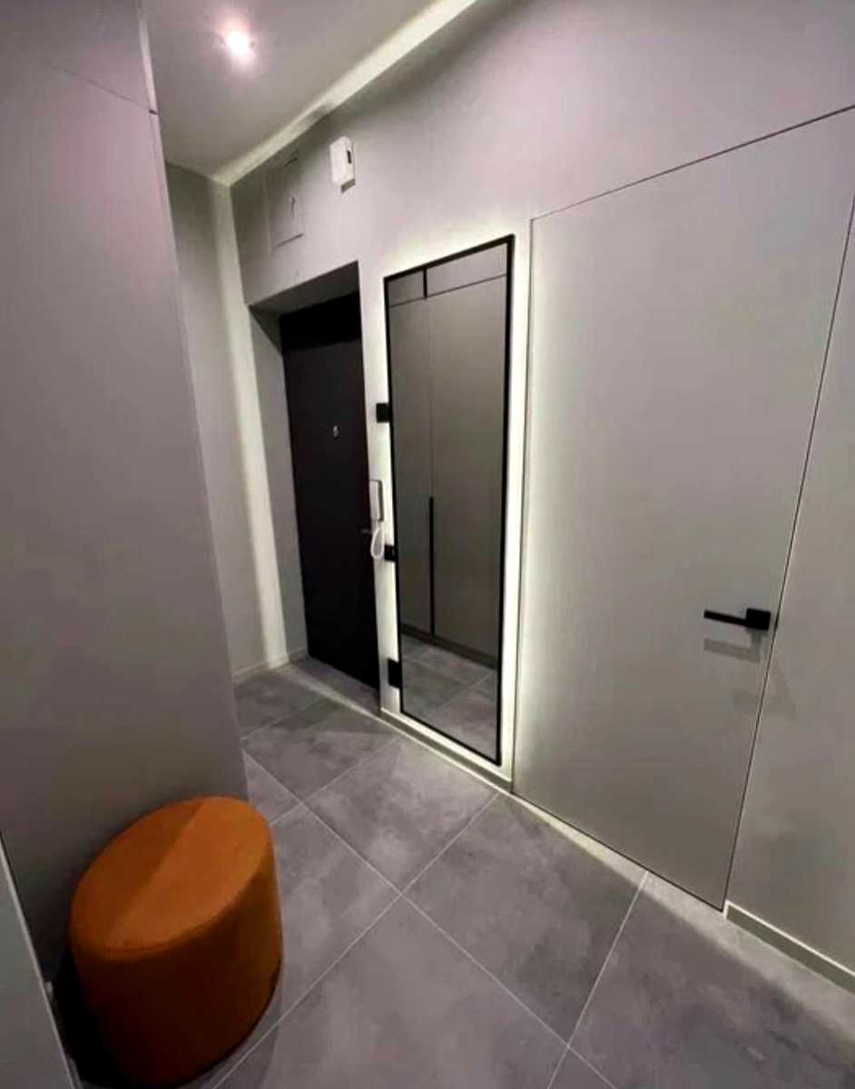 1878483975892197