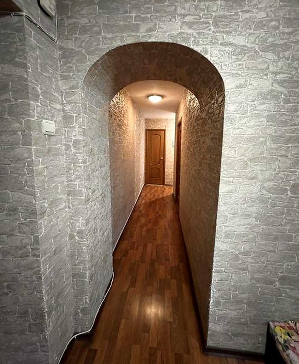 1878484367093024