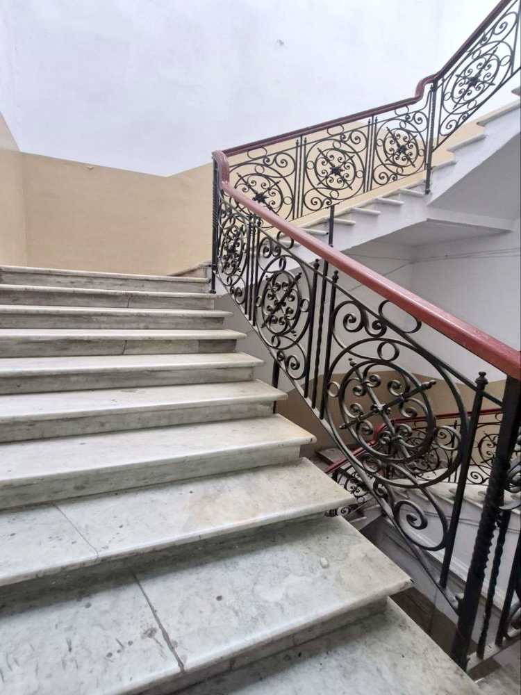 1878485249686051