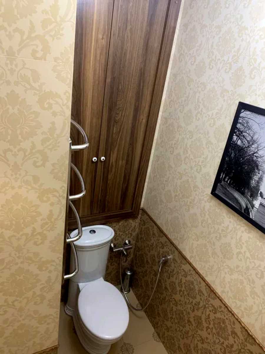 1878485379933407