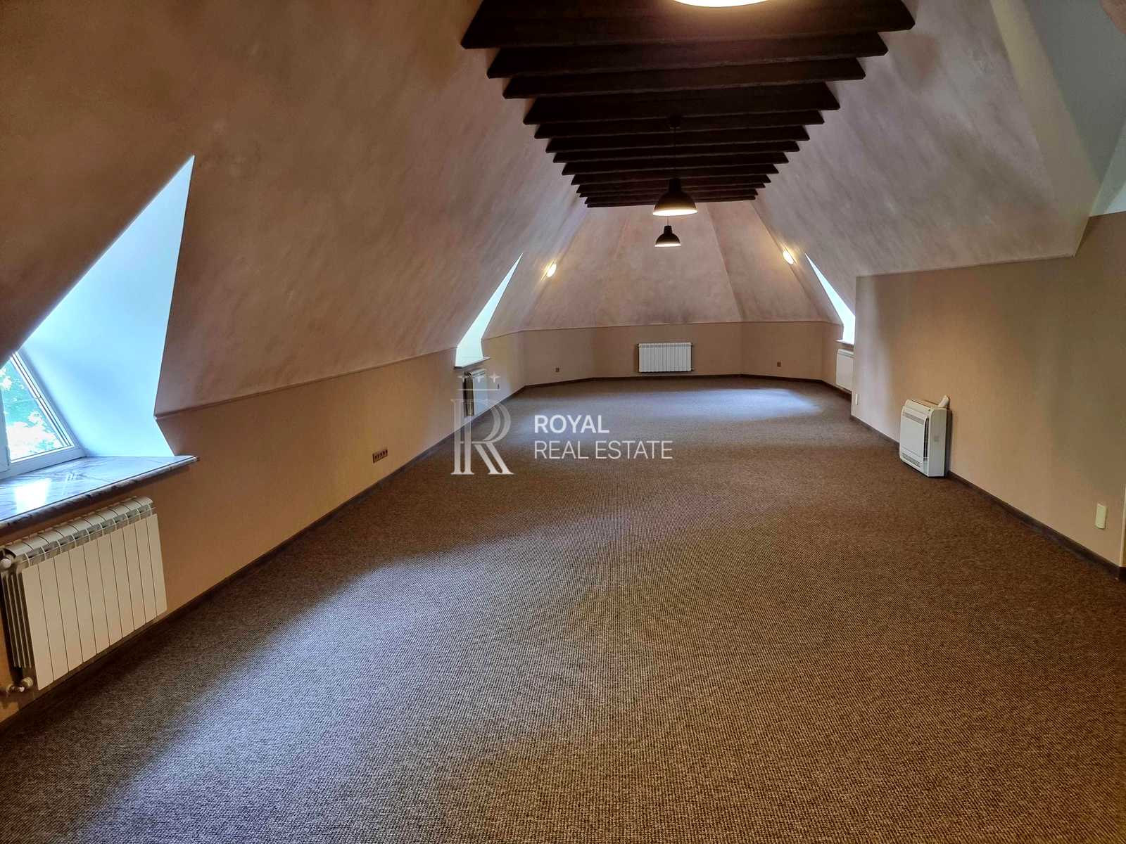 1878485783095909