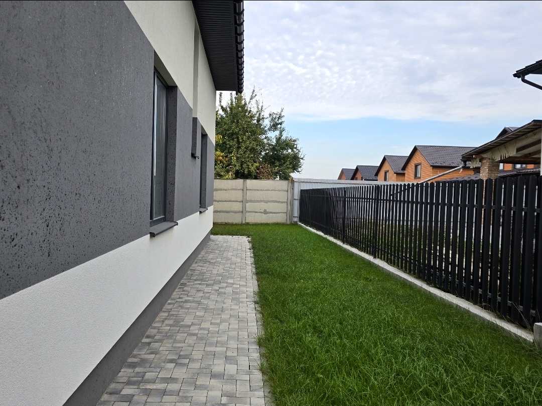 1878486246109593