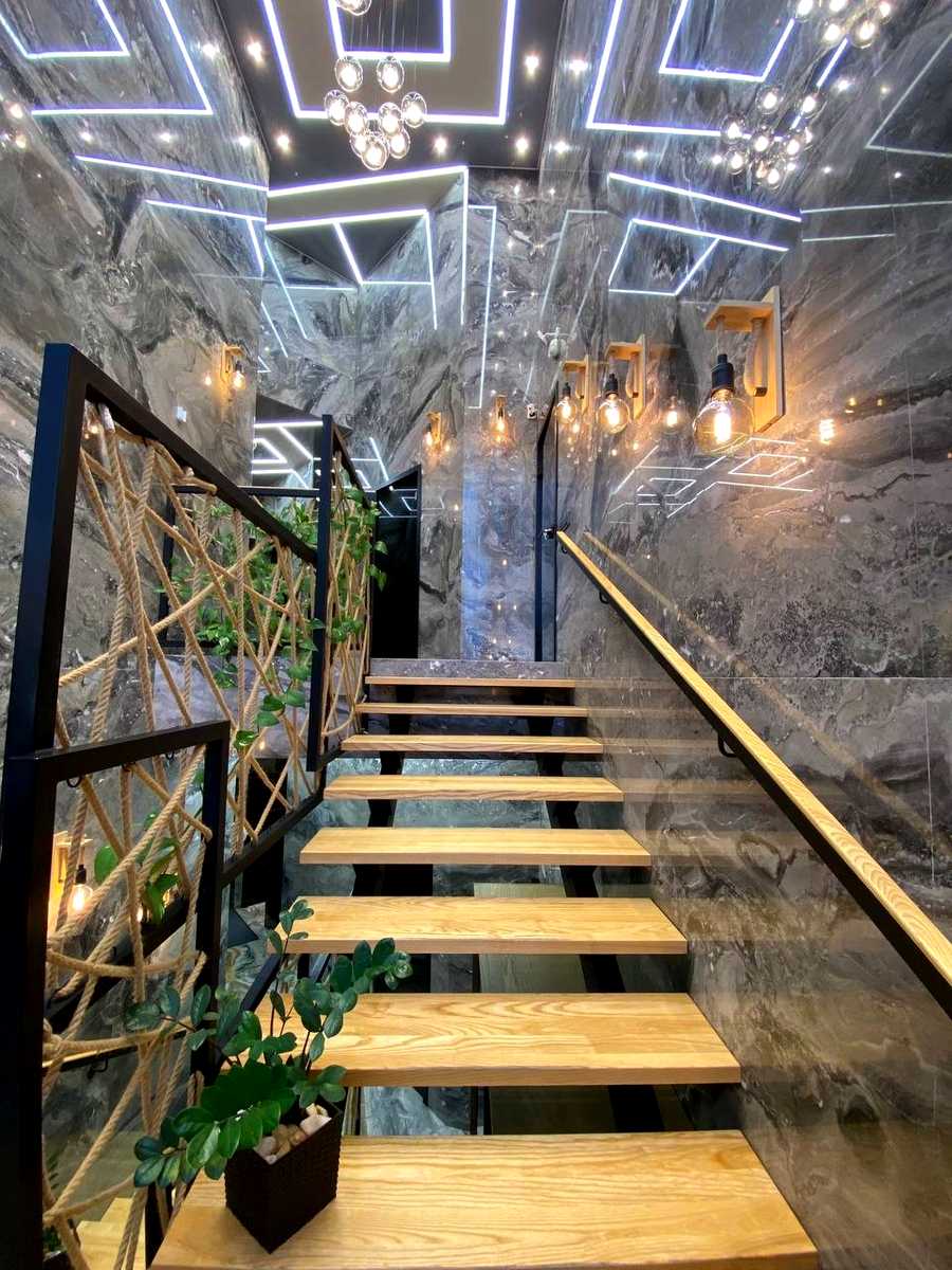 1878486429279913