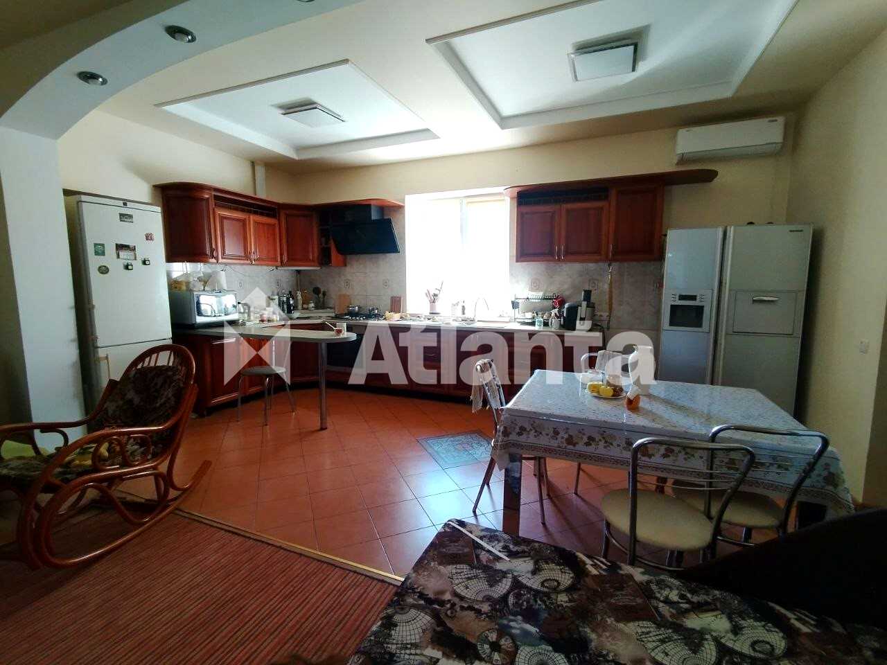 Дом по адресу ул. Центральная (площадь 216 м²) - imageAlt 6 Дом по адресу ул. Центральная (площадь 216 м²) - Atlanta.ua - imageAlt 6