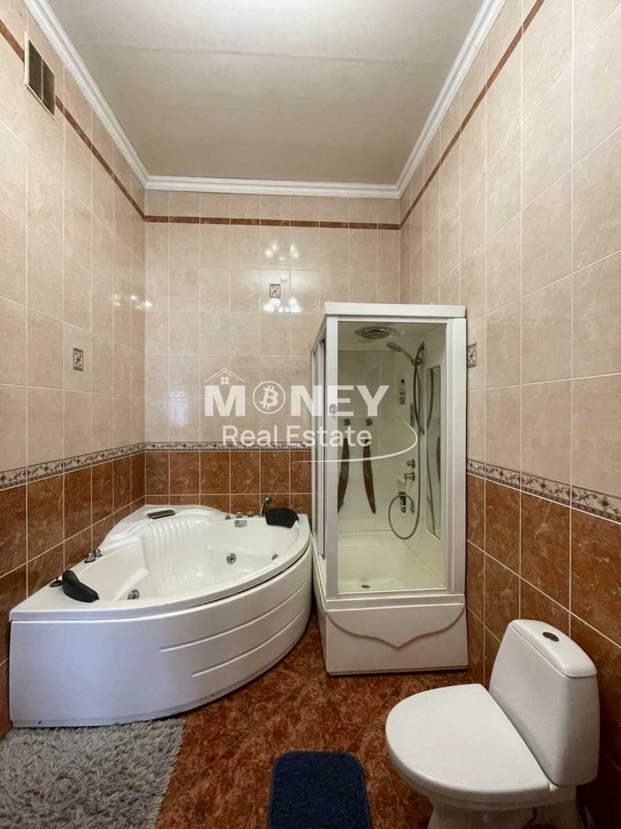 1878487648672745