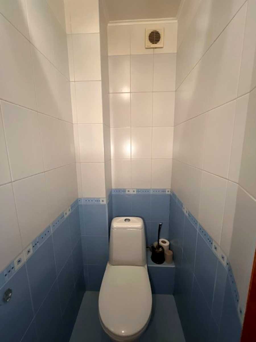 1878487670643240