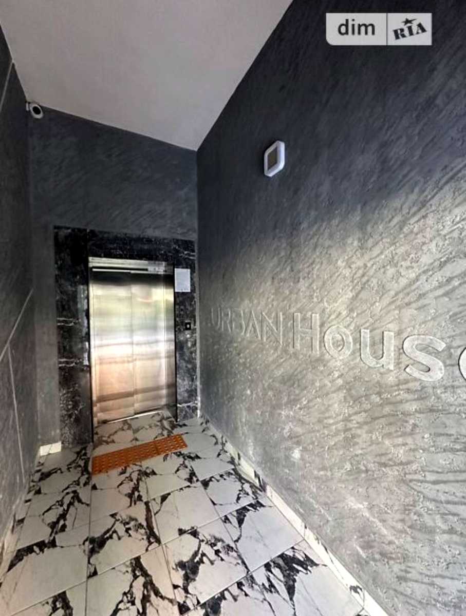 1878487950274123