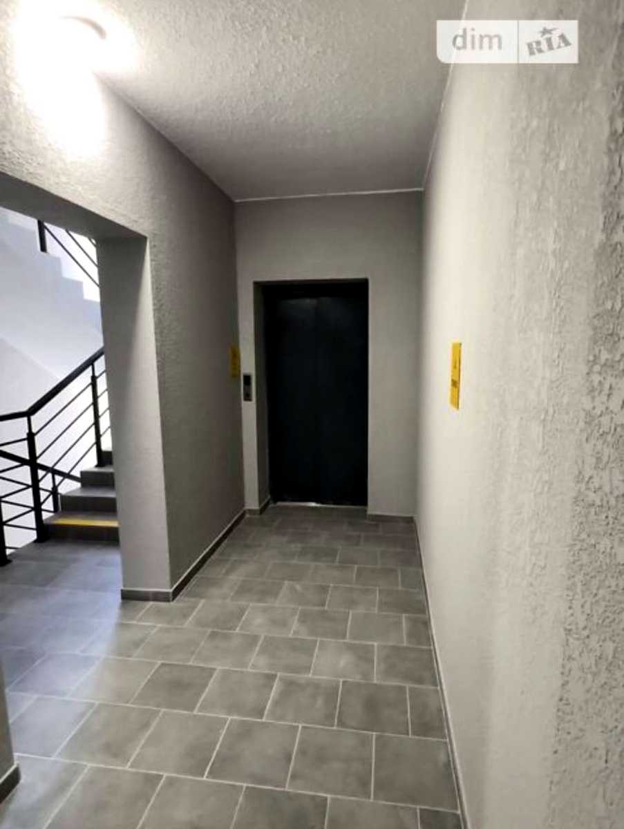 1878489361028993