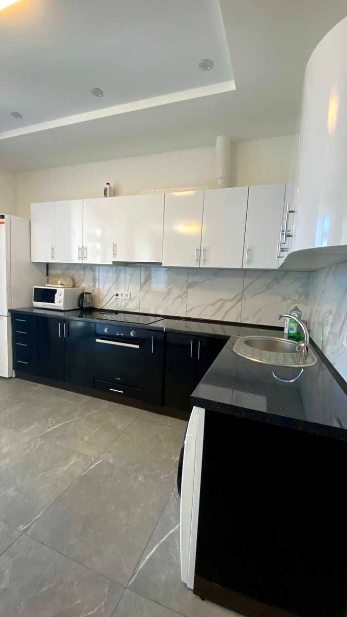 1878489545600481
