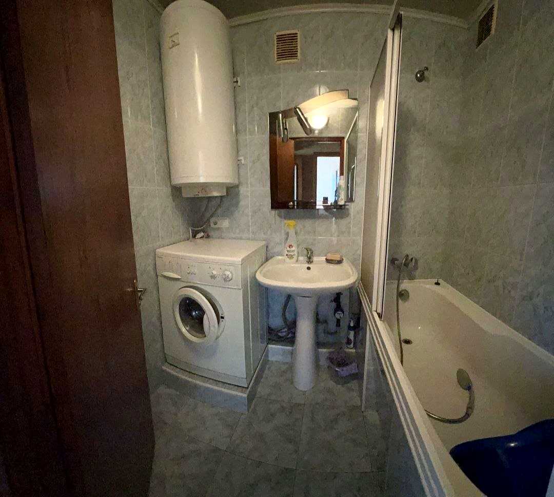 1878492116888050