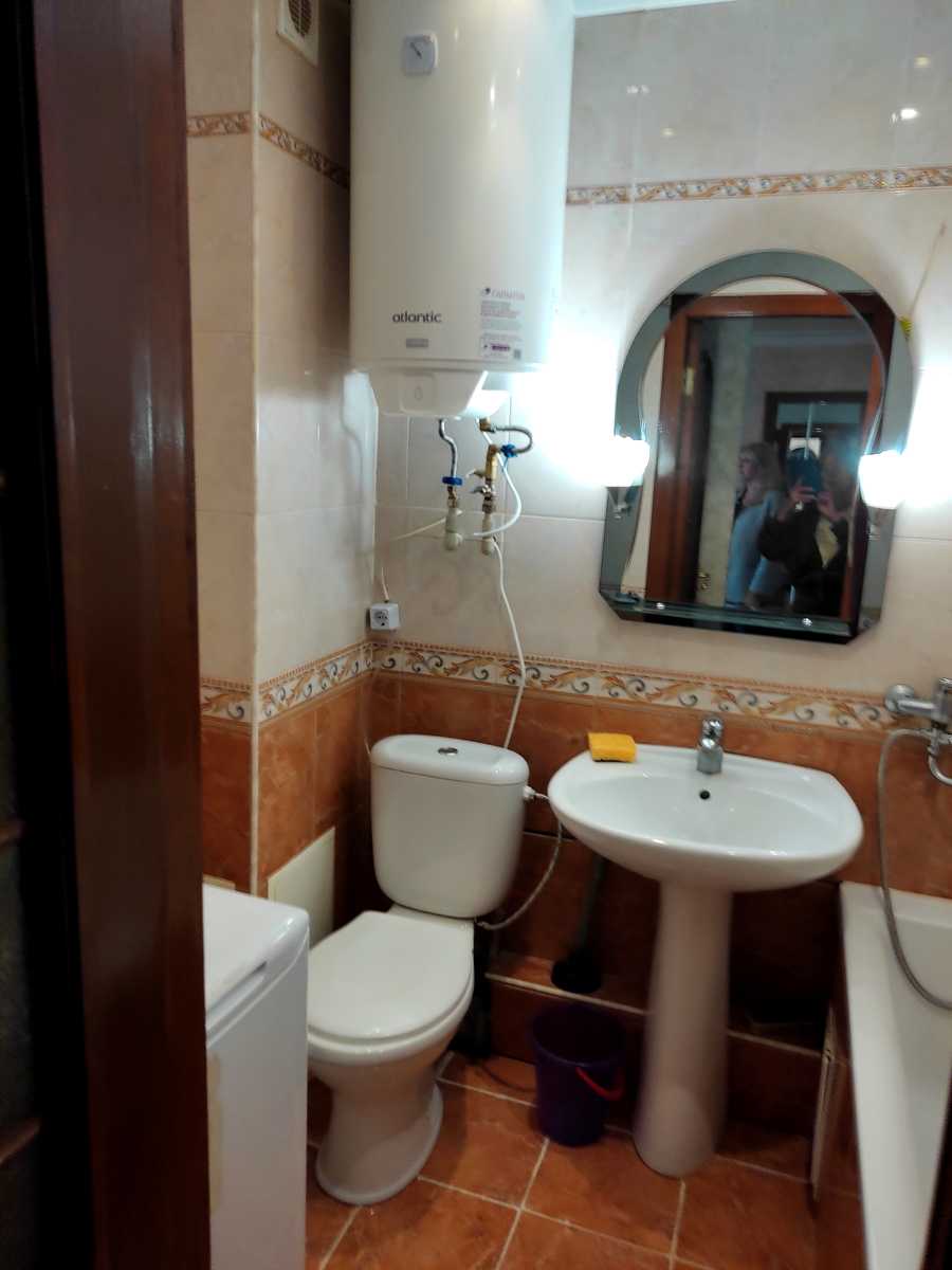 1878492835692815