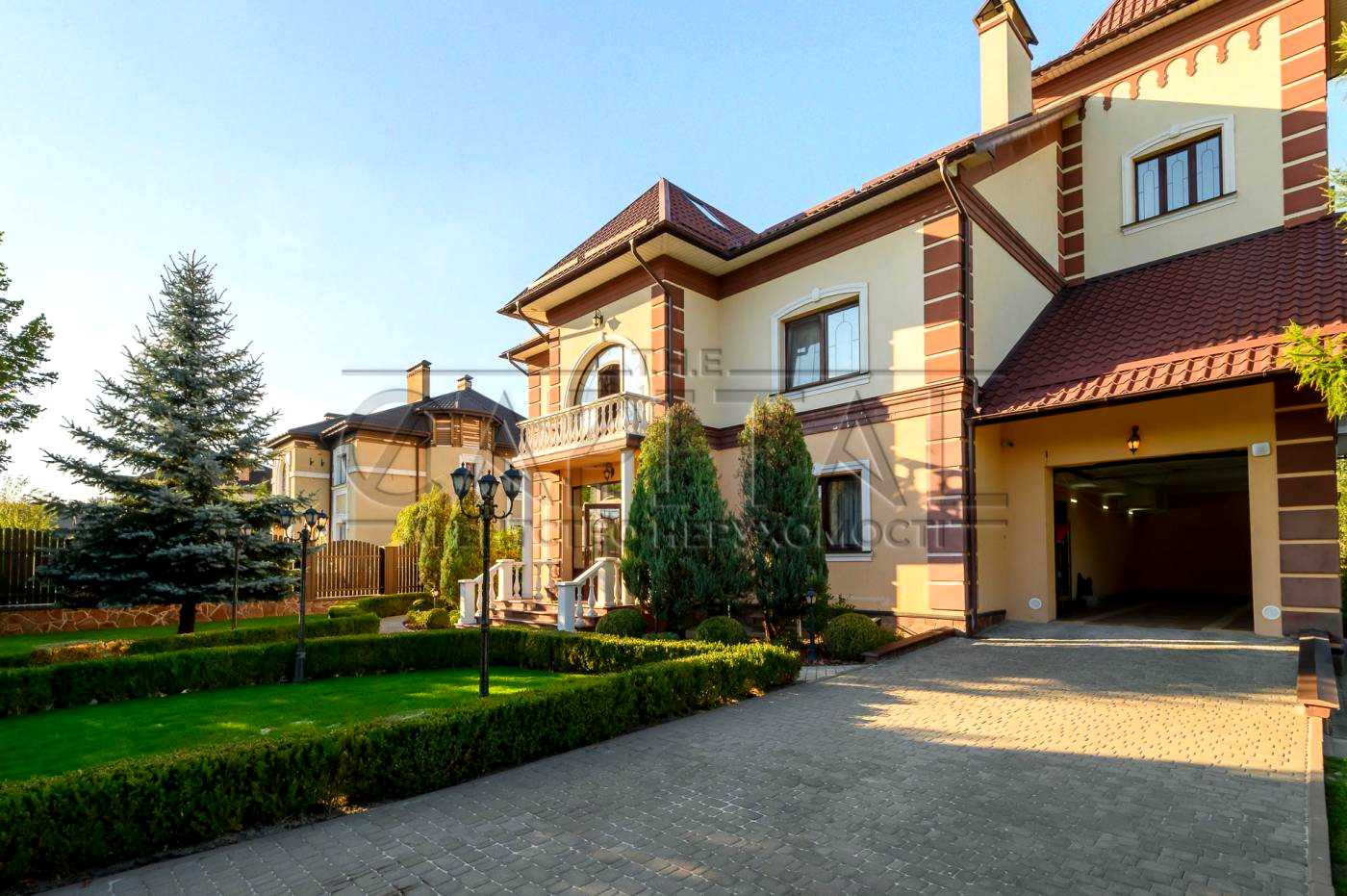 1878492865870397