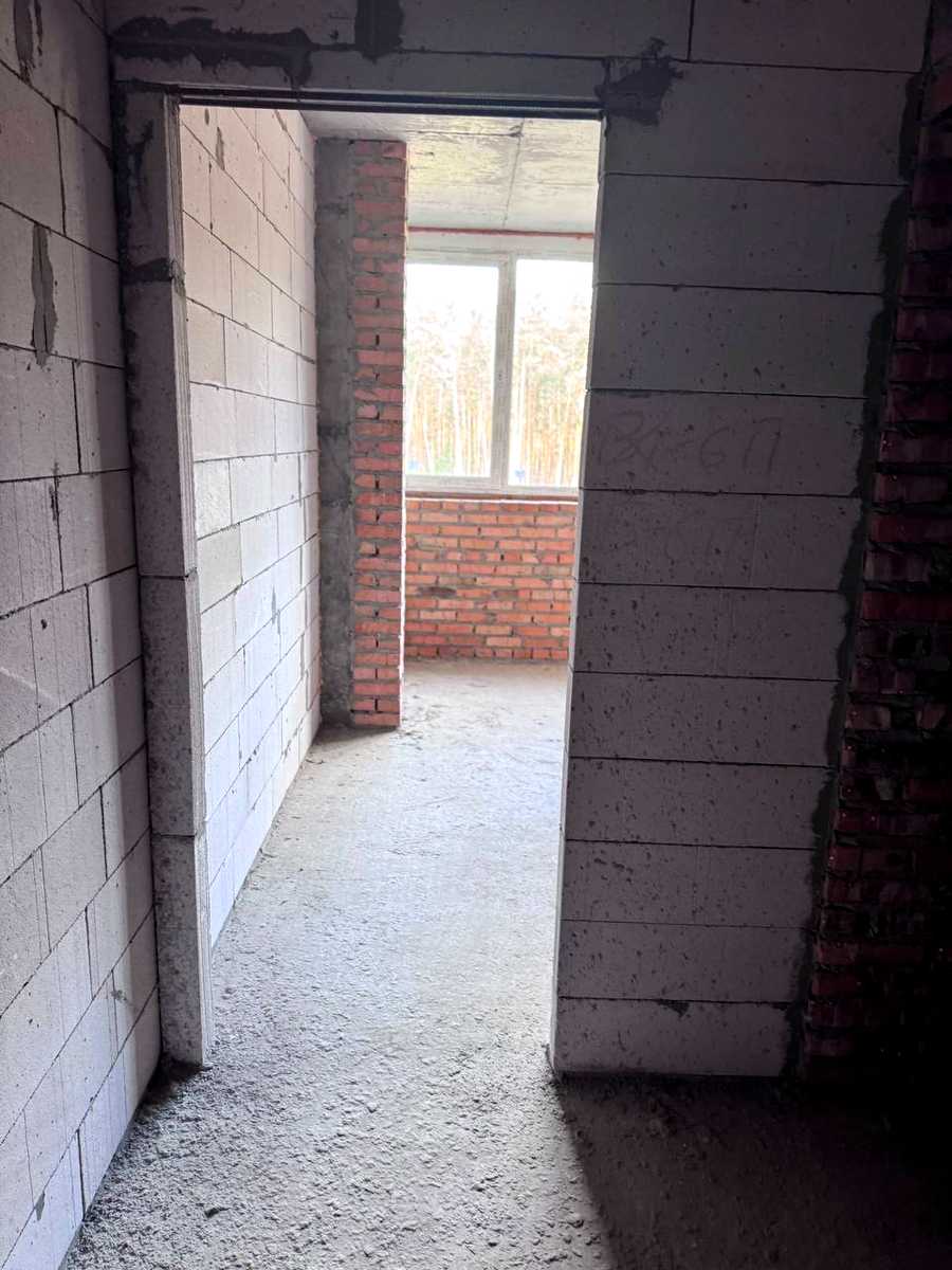 1878493775654304