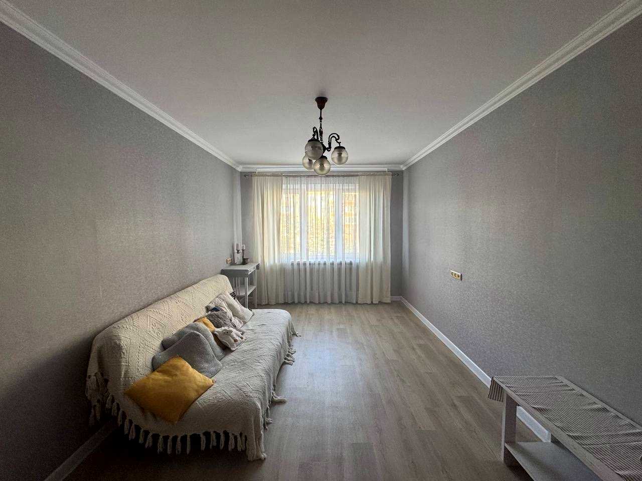 1878495825698807