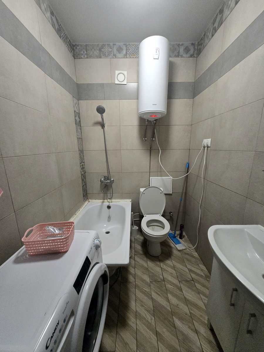 1878498082596788