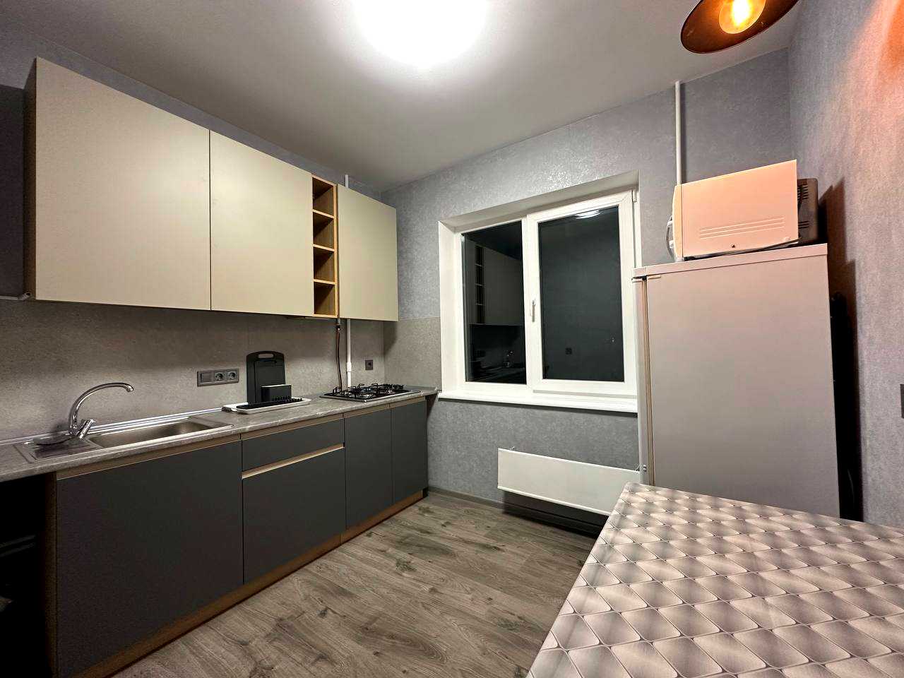 1878500300842942