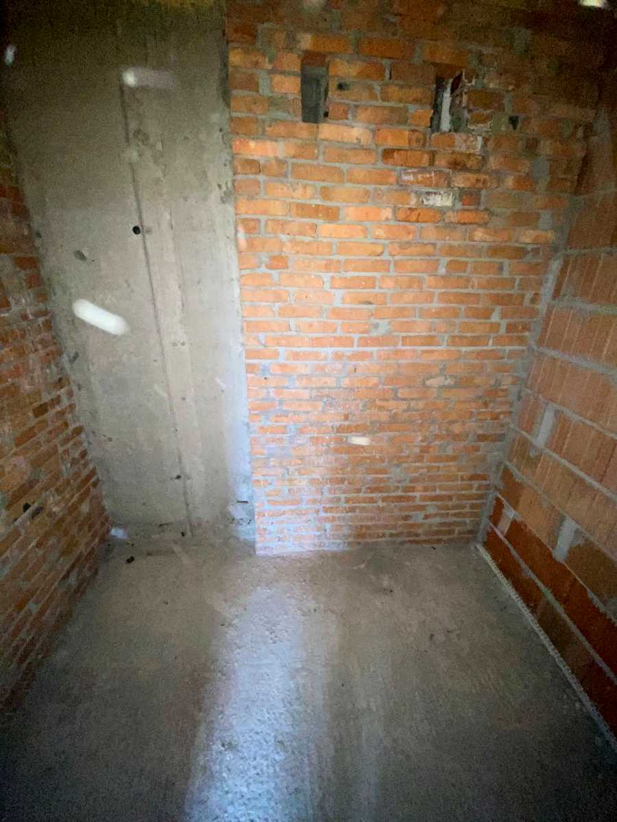 1878502752927377