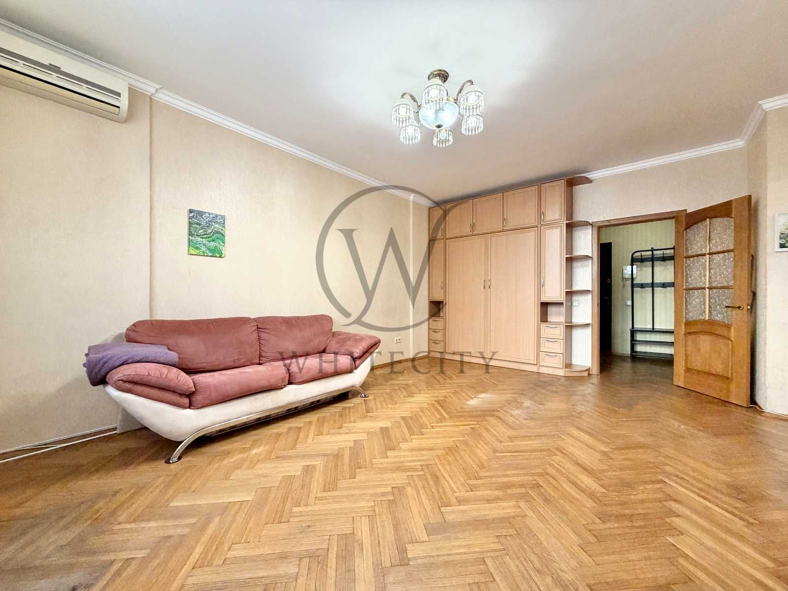 1878503637415394