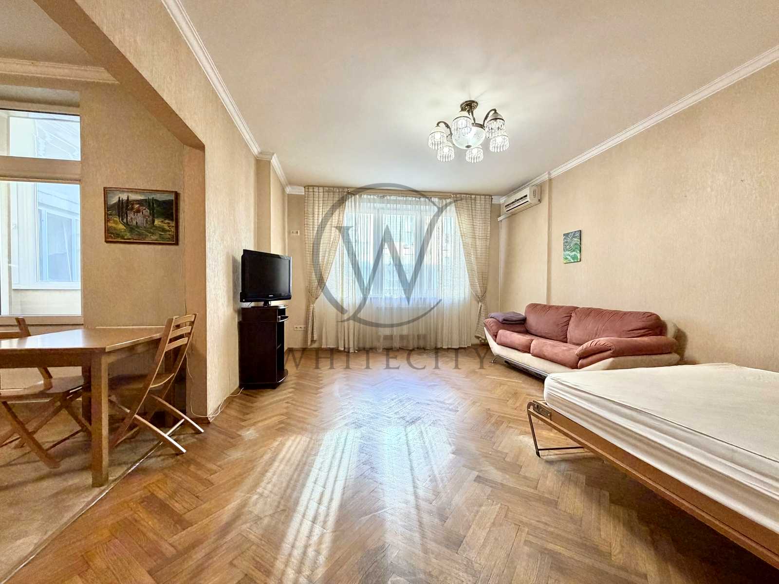 1878503638967539