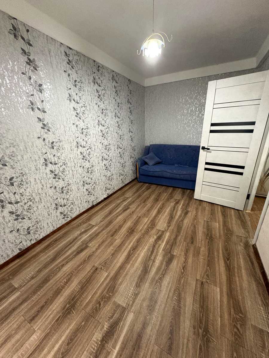 1878504978183278