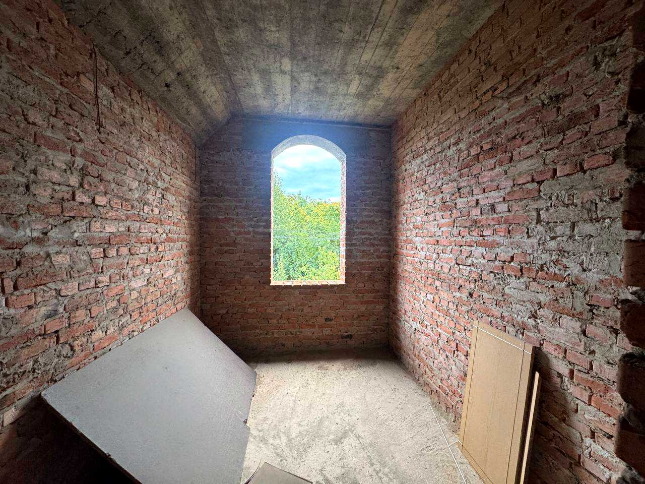 1878511094421693