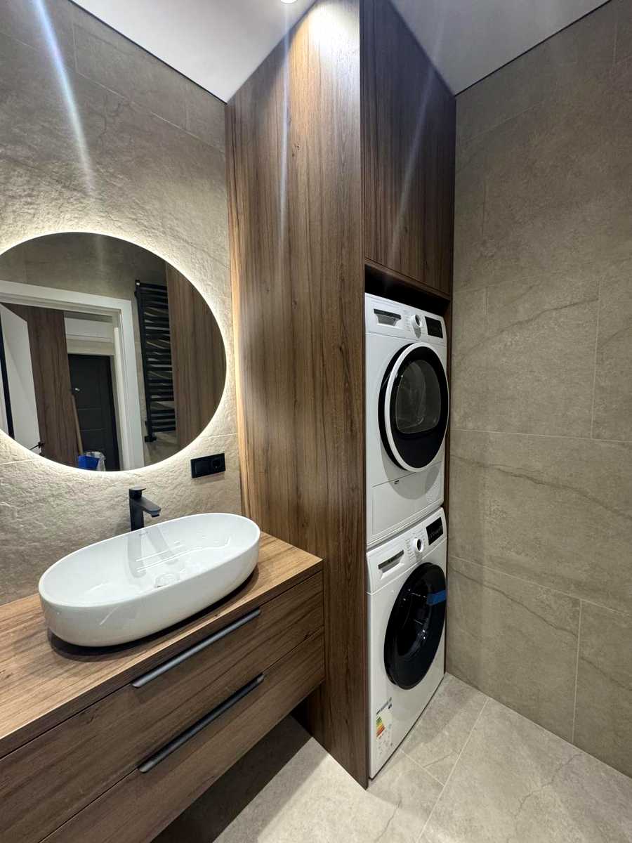 1878513129691685