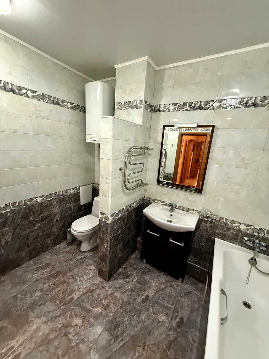 1878513973446804