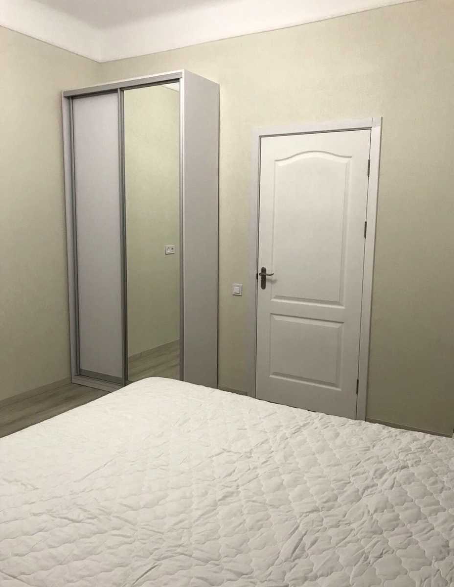 1878547369338281