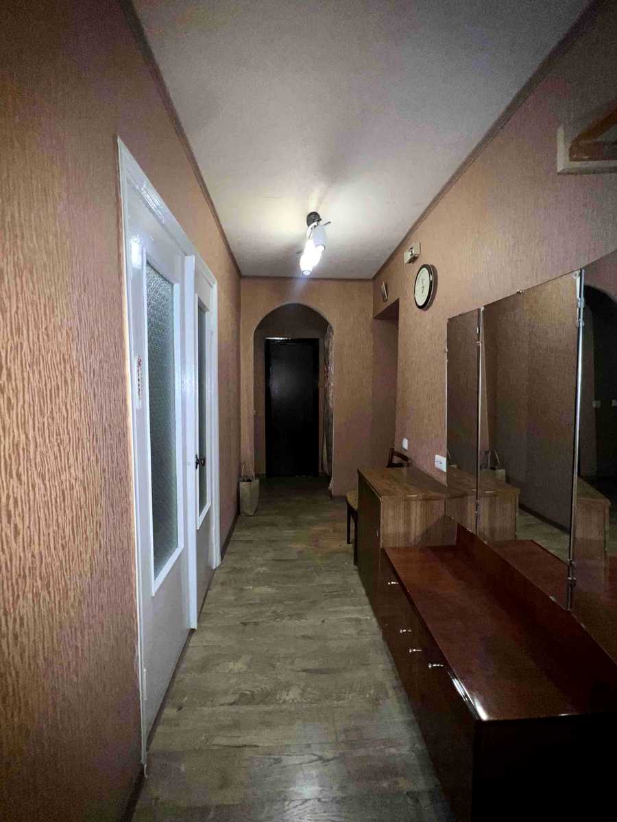 1878547833010976