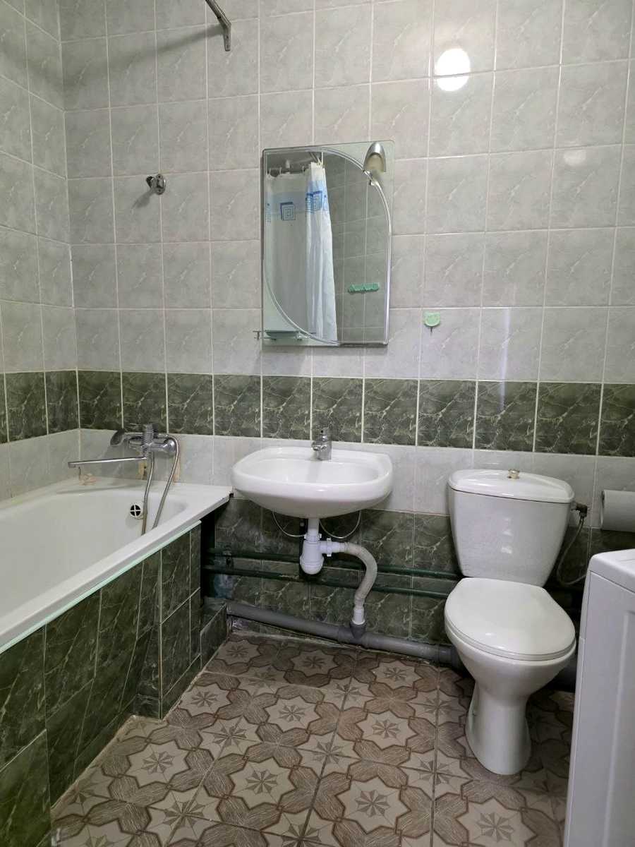 1878553704606913