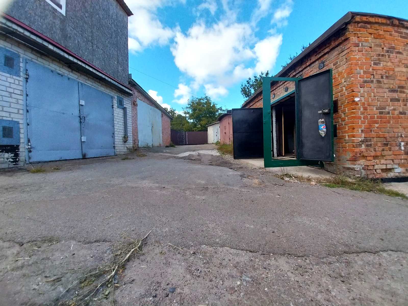 1878557848038793