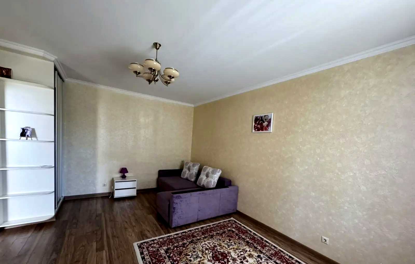 1878558990775041
