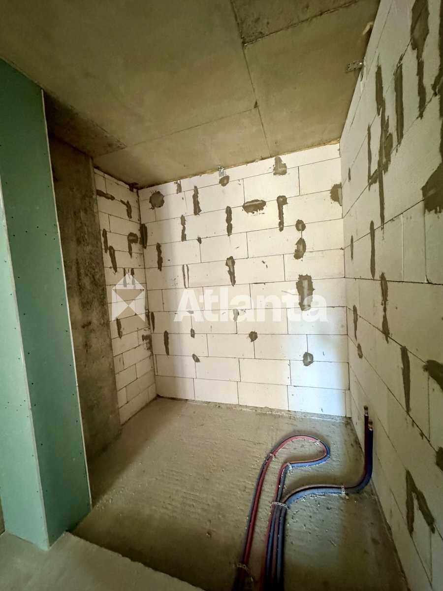 1878560846958931