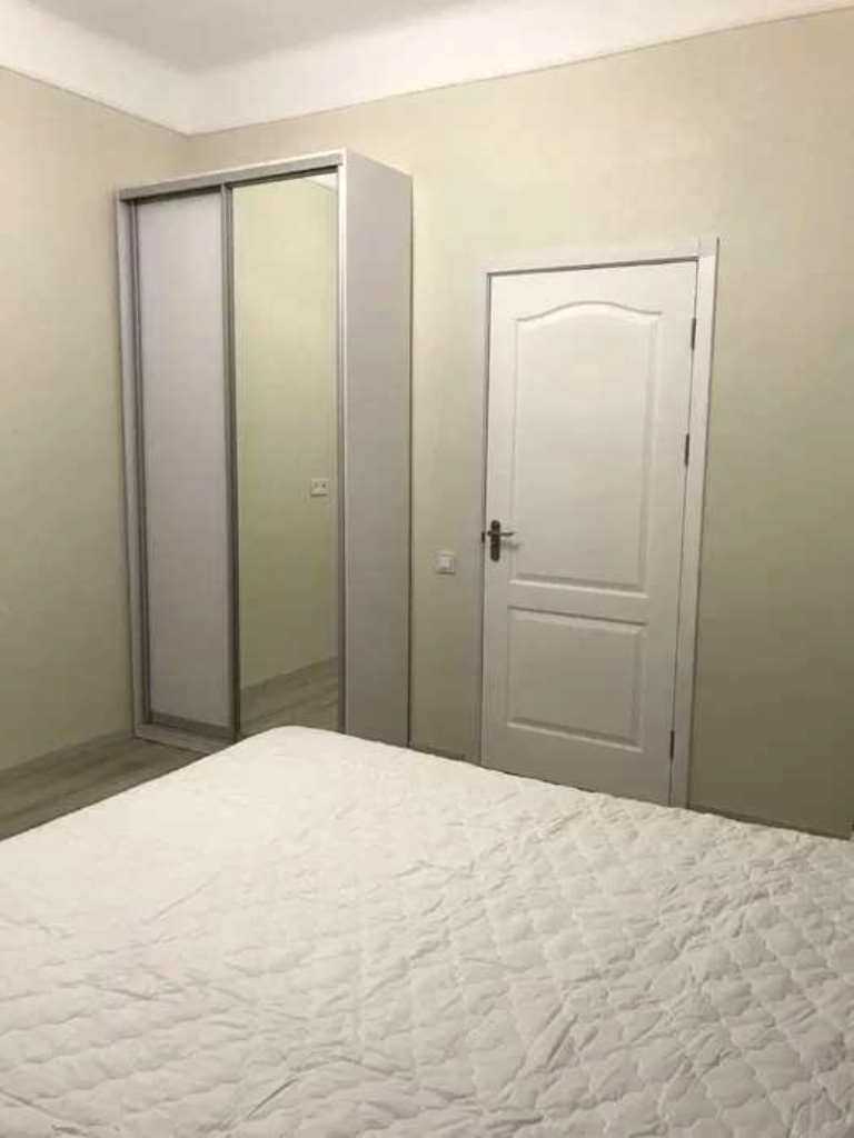1878561610101959