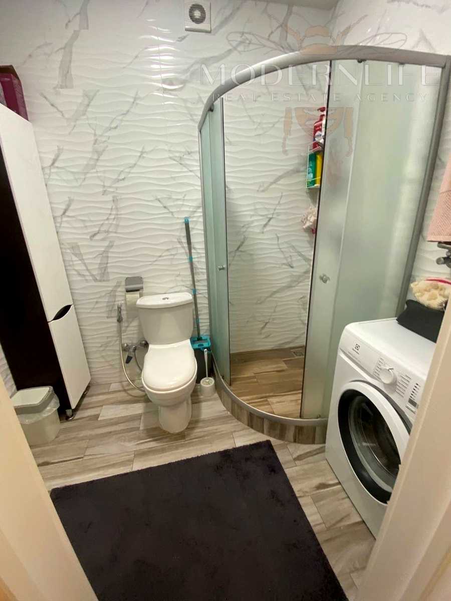 1878562056566115