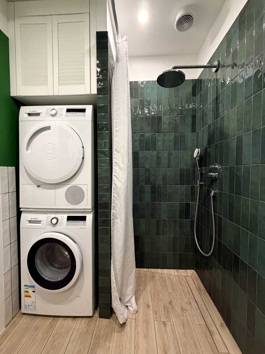 1878563204433723