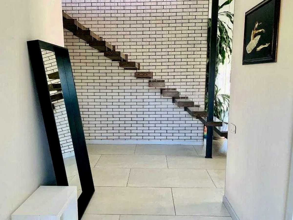 1878566015198545