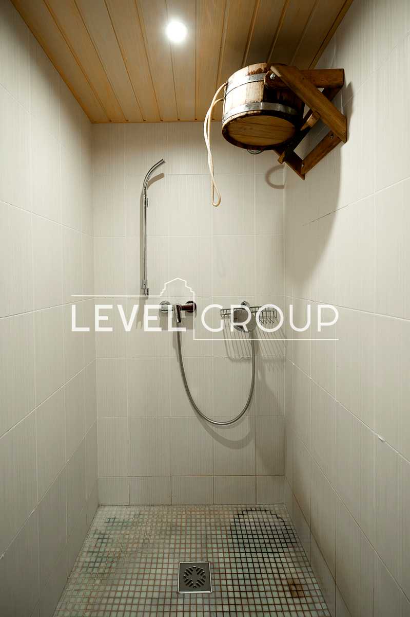 1878567249193961