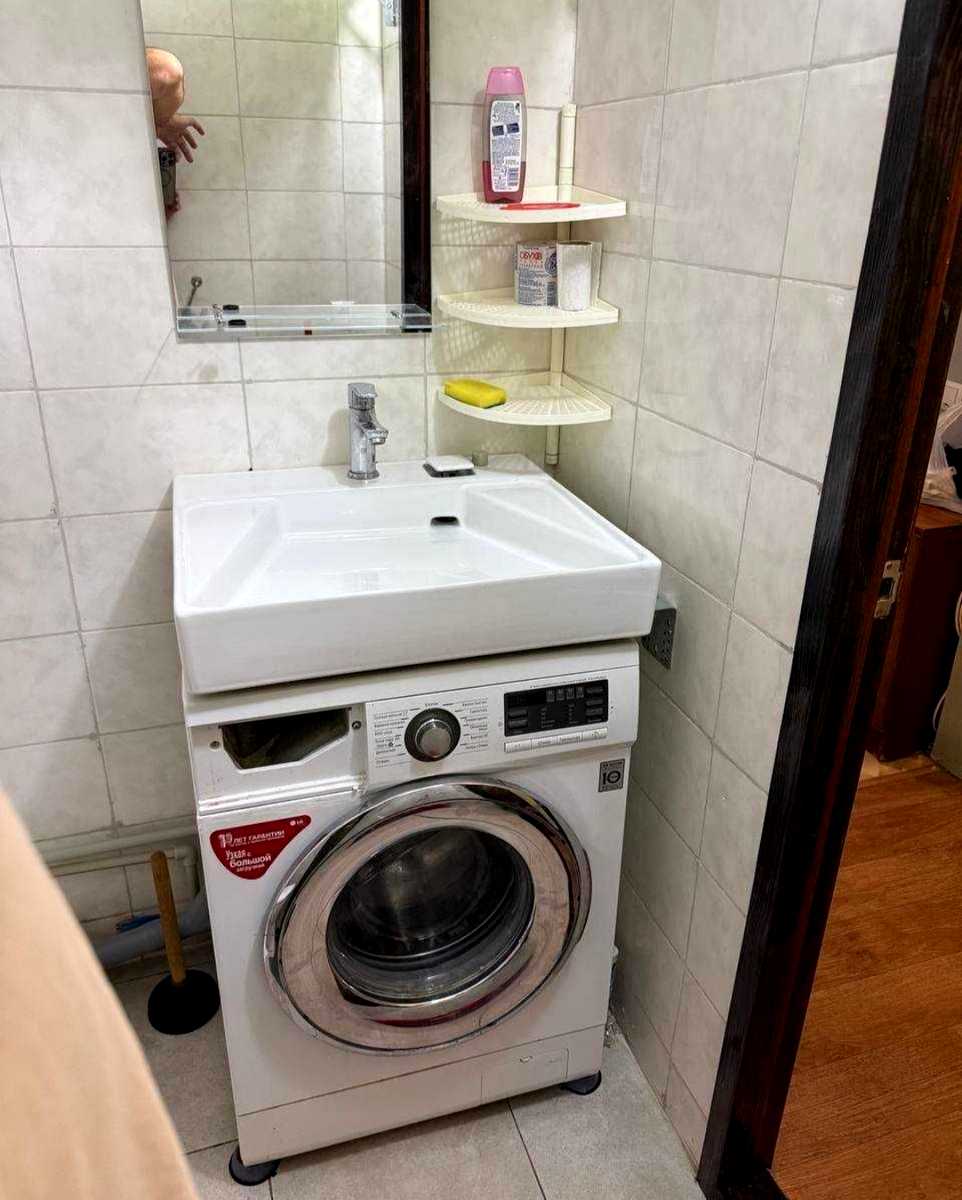 1878567908642717