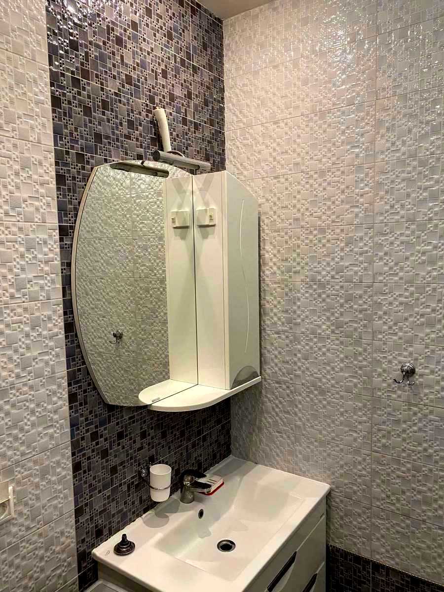 1878569591930920