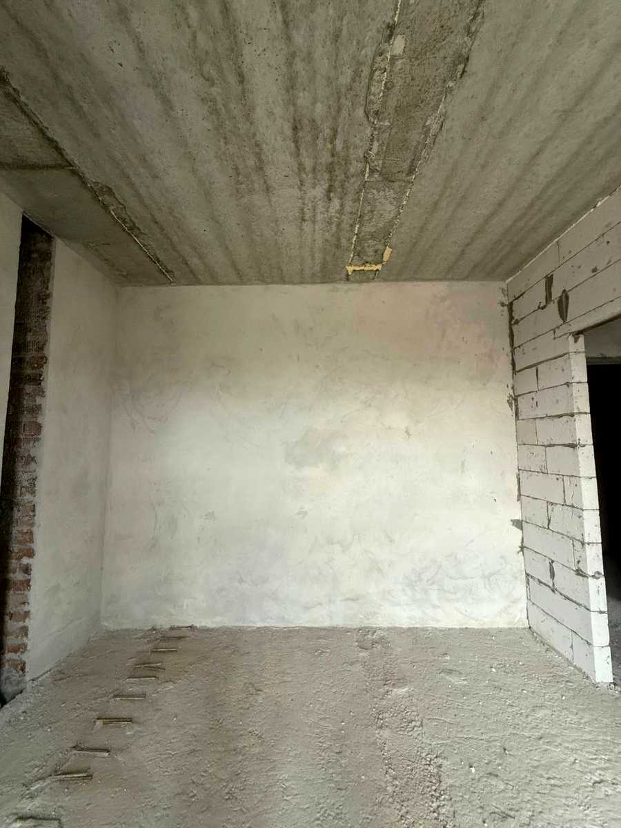 1878570753827985