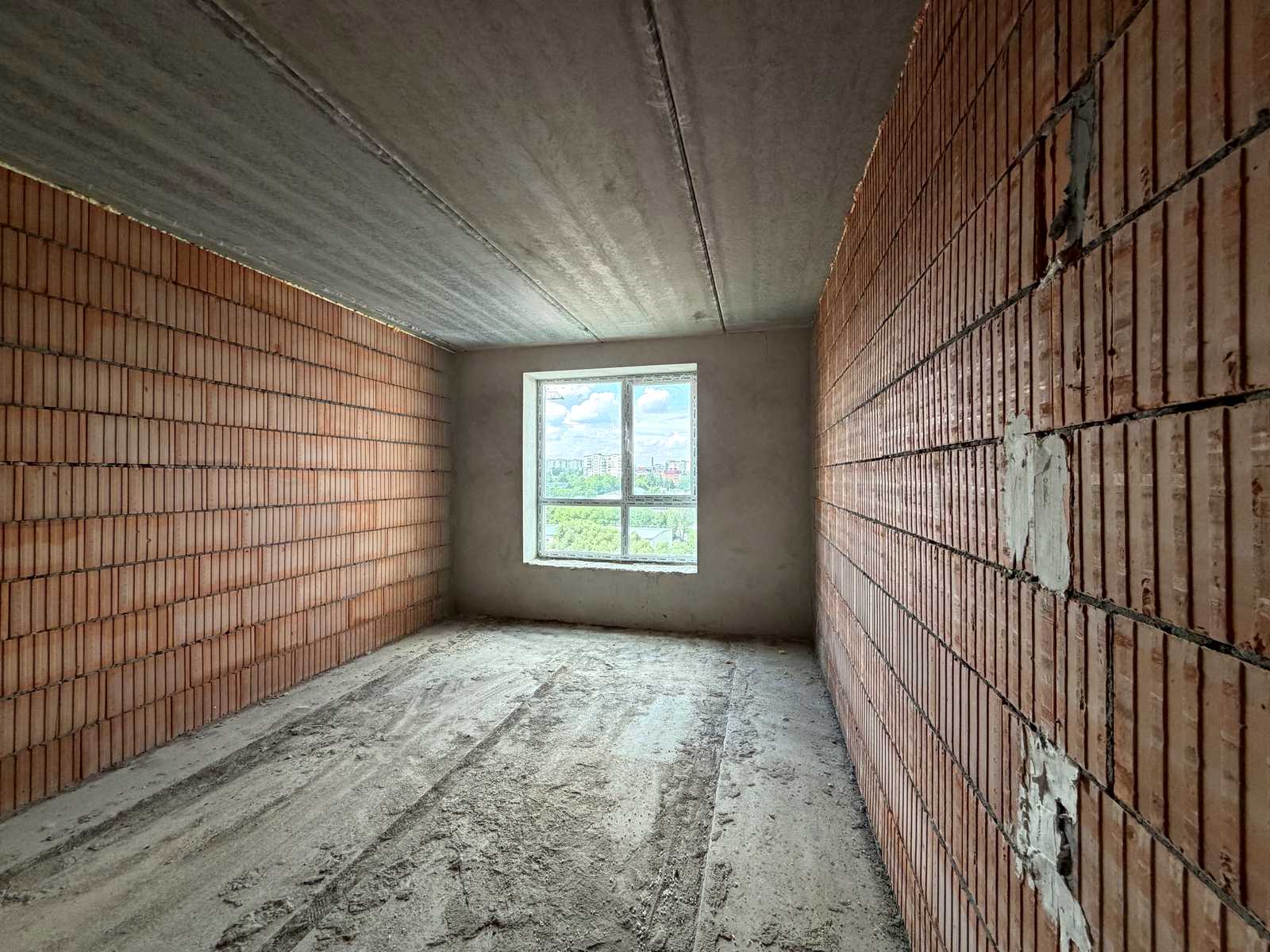 1878571383582292