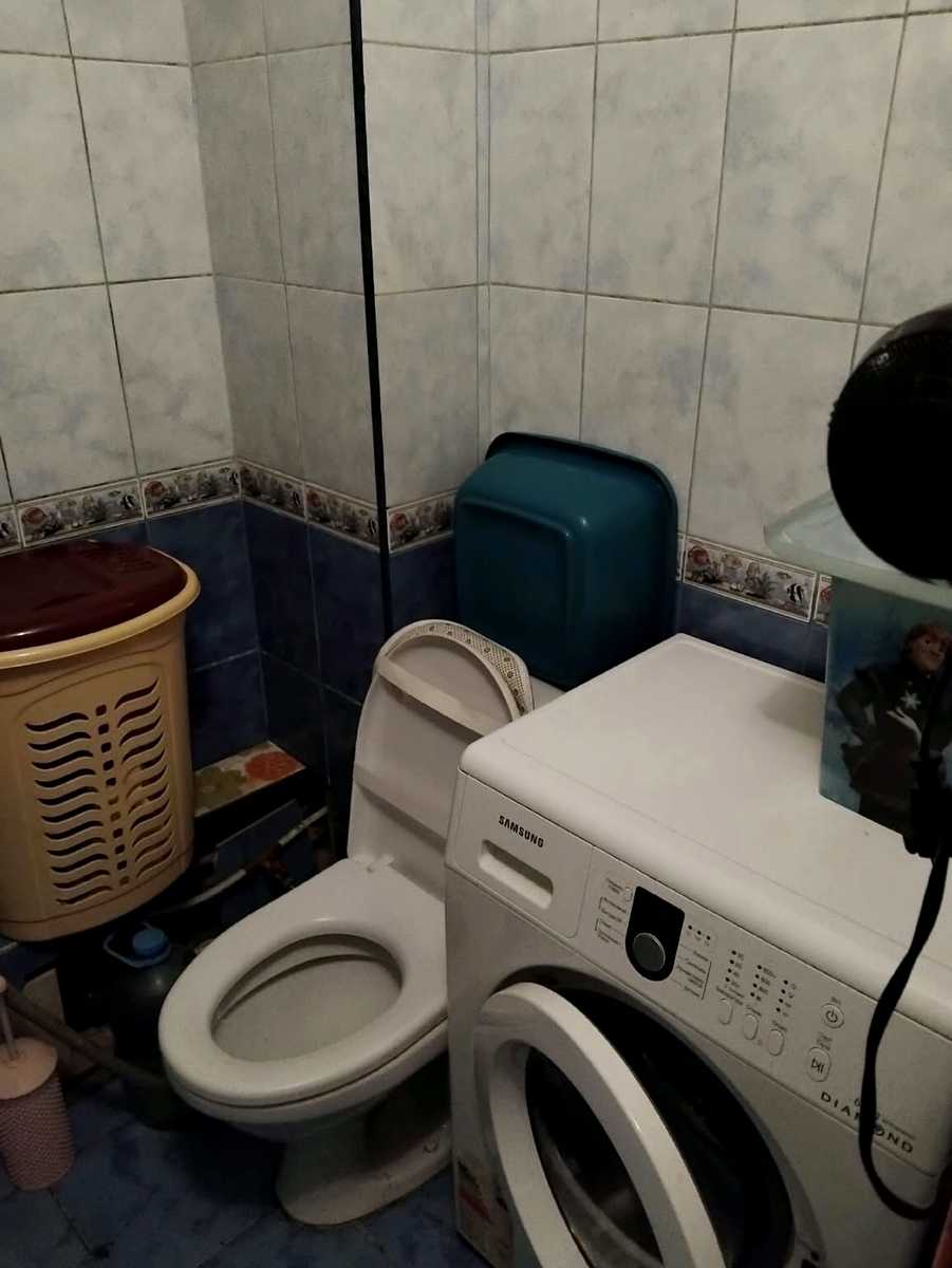 1878572917642359