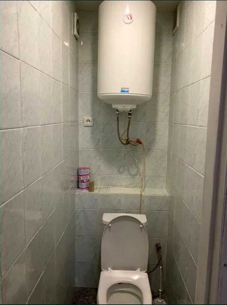 1878574772560870